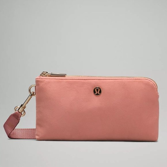 Lululemon Curved Wristlet Velour NWT *Limited Edition Gold* Pink Pastel (O/S) - Picture 13 of 13